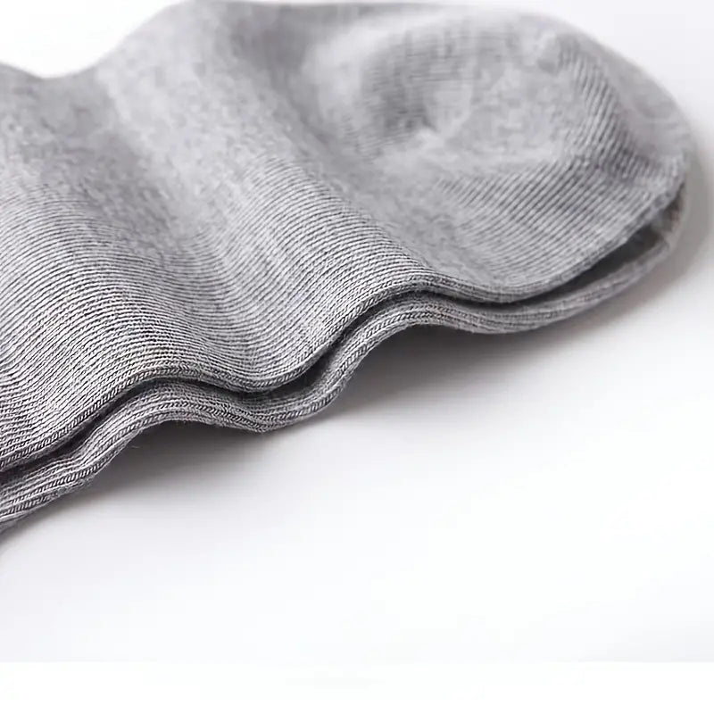 10 pairs of comfortable and breathable men and women ankle socks for spring and summer.