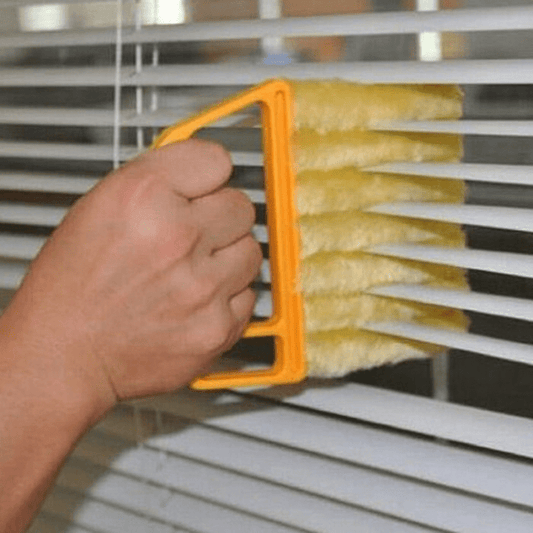 1 piece of washable window cleaning brushes with microfibers designed for easy dust collection and cleaning of blinds.