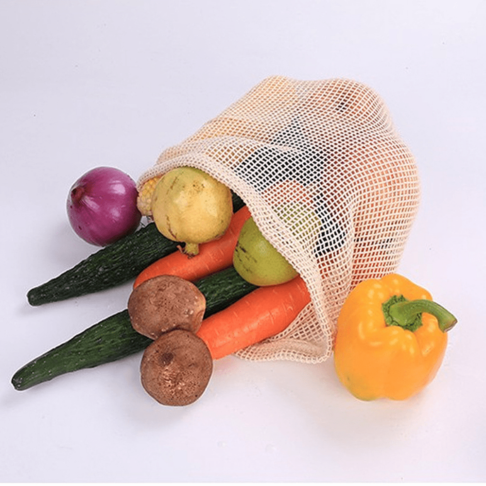 Reusable mesh vegetable bags, ideal for storing produce and gift-giving. Features a drawstring design for convenient access and organization. Great for reducing plastic waste.