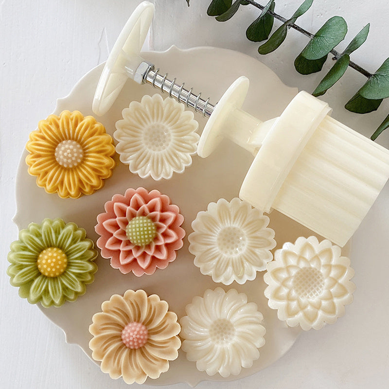 Get your hands on the Daisy Shape Moon Cake Mold set, which includes 1 mold and 4 stamps. These Flower Shape DIY Hand Press Cookie Stamps are perfect for making moon cakes for the Mid Autumn Festival. This set is a must-have for pastry enthusiasts and