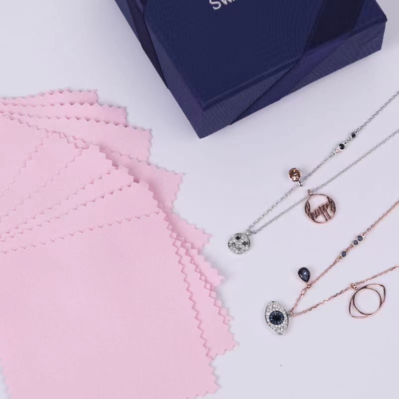 This set includes 12 pieces of silvery polishing cloth designed for jewelry maintenance. The double-sided velvet cloth is perfect for keeping your jewelry clean and shiny, making it an essential cleaning tool for all your precious pieces.