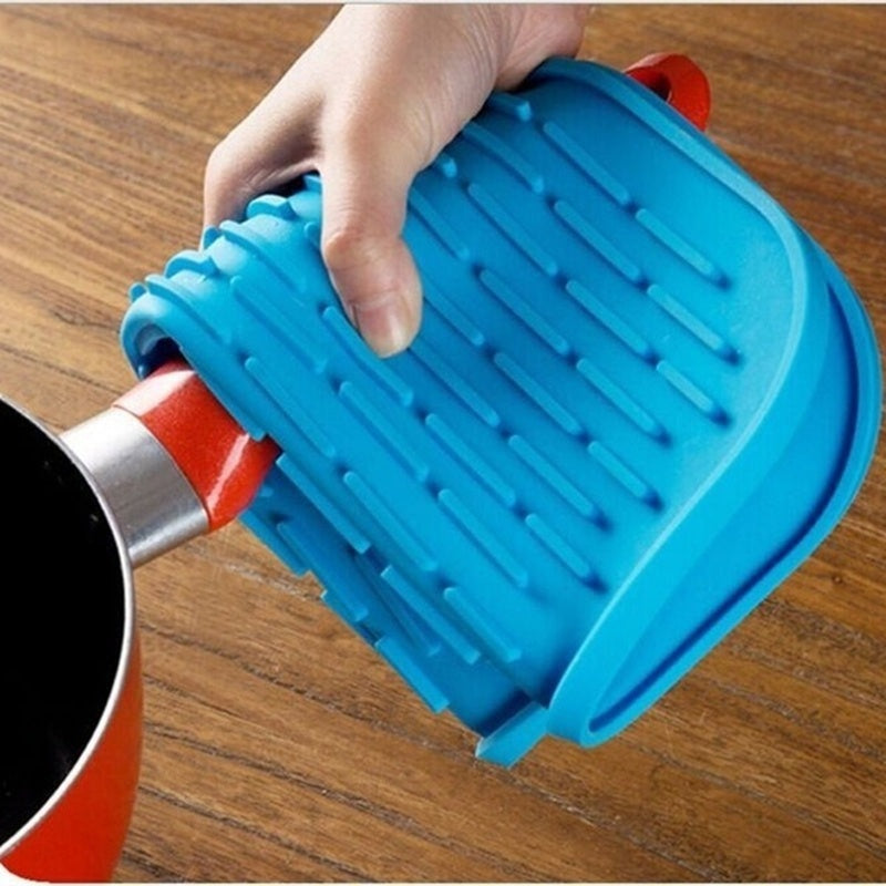 Versatile silicone heat-resistant mat for various uses.