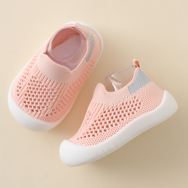 Breathable mesh toddler shoes that are wear-resistant, non-slip, and comfortable for boys and girls during the summer.