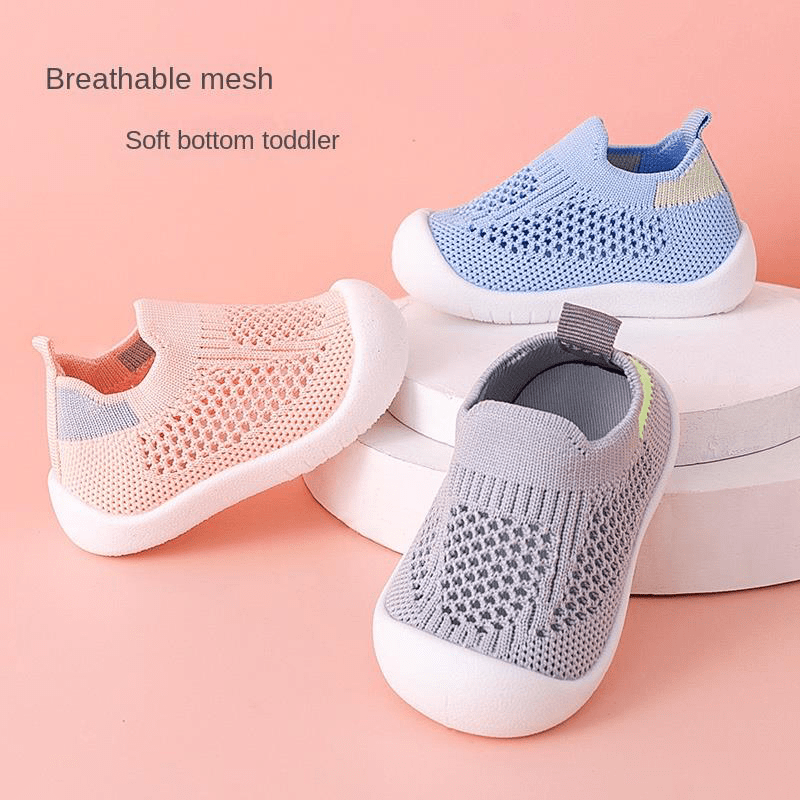 Breathable mesh toddler shoes that are wear-resistant, non-slip, and comfortable for boys and girls during the summer.