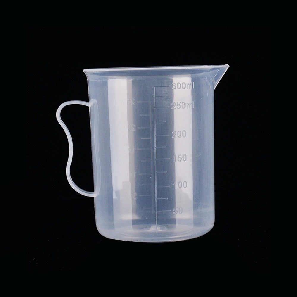 Set of 6 Clear Plastic Measuring Cups for Baking, Graduated Liquid Jugs with Pour Spout, Kitchen Essential - Includes 20ml, 30ml, 50ml, 300ml, 500ml, and 1000ml Sizes