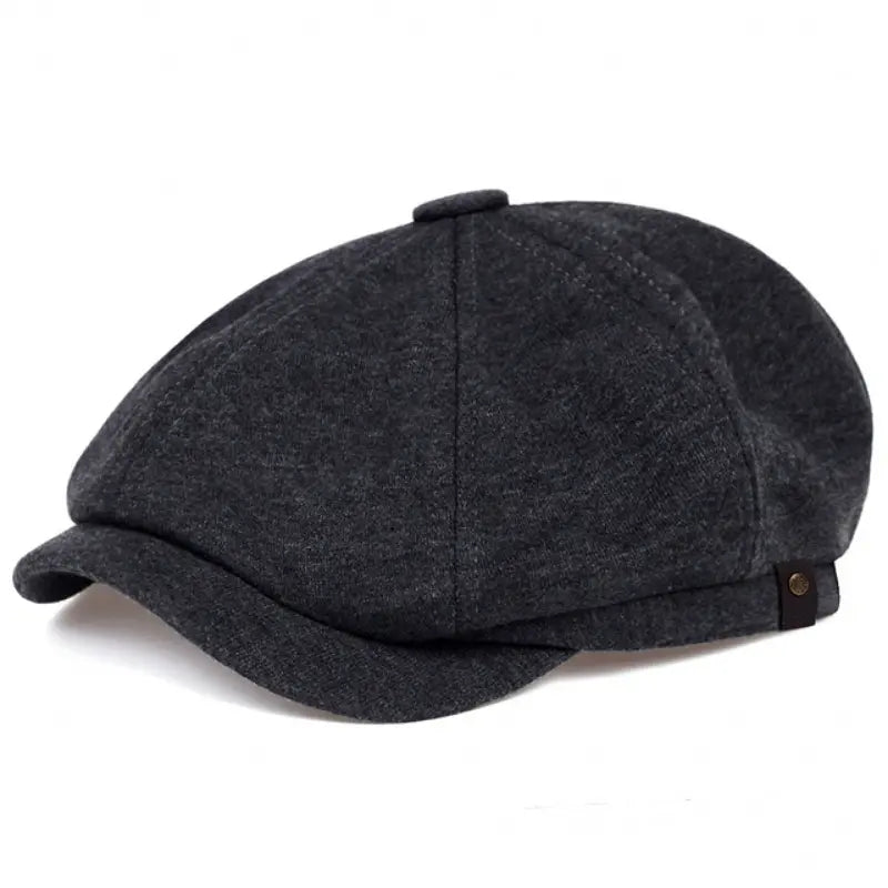 Lightweight unisex beret in solid color for casual wear, suitable for both women and men.