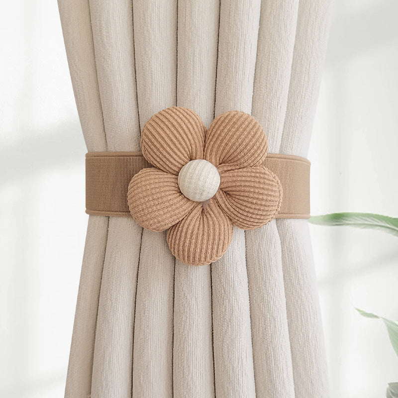 Decorate your bedroom or living room with this elegant Flower Pattern Curtain Tieback. No drilling necessary - simply use the Binding Strap to secure your curtains with style. This Curtain Storage Rope is a convenient and stylish addition to your home