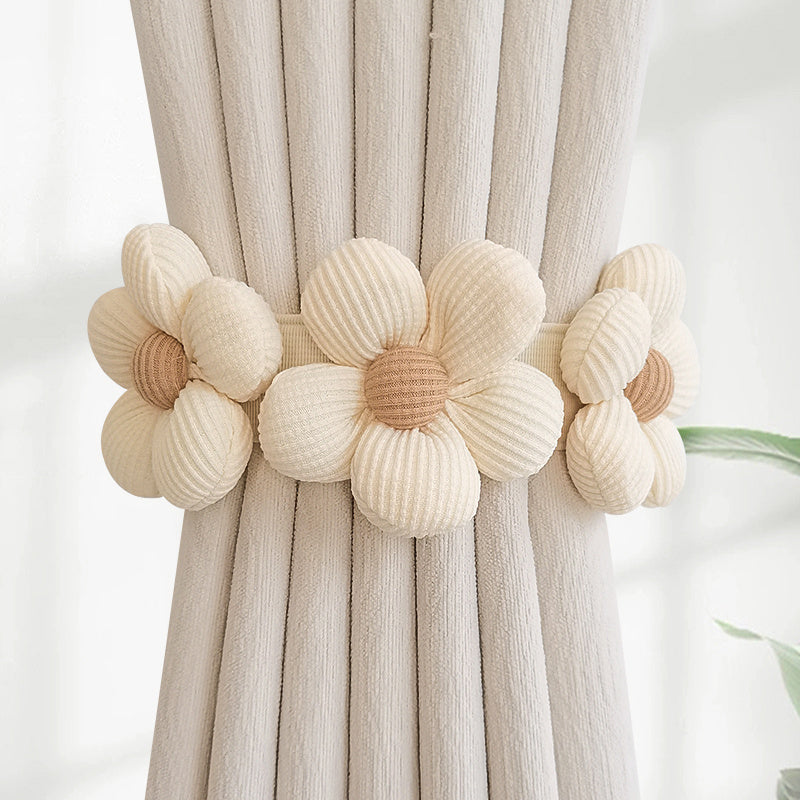 Decorate your bedroom or living room with this elegant Flower Pattern Curtain Tieback. No drilling necessary - simply use the Binding Strap to secure your curtains with style. This Curtain Storage Rope is a convenient and stylish addition to your home