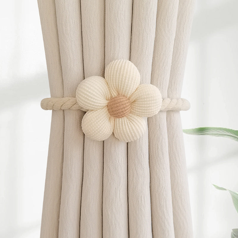 Decorate your bedroom or living room with this elegant Flower Pattern Curtain Tieback. No drilling necessary - simply use the Binding Strap to secure your curtains with style. This Curtain Storage Rope is a convenient and stylish addition to your home