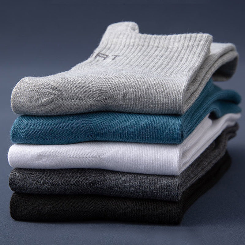 High quality casual socks for men in a pack of 10 pairs, size 38-45. Great gift for sports enthusiasts.