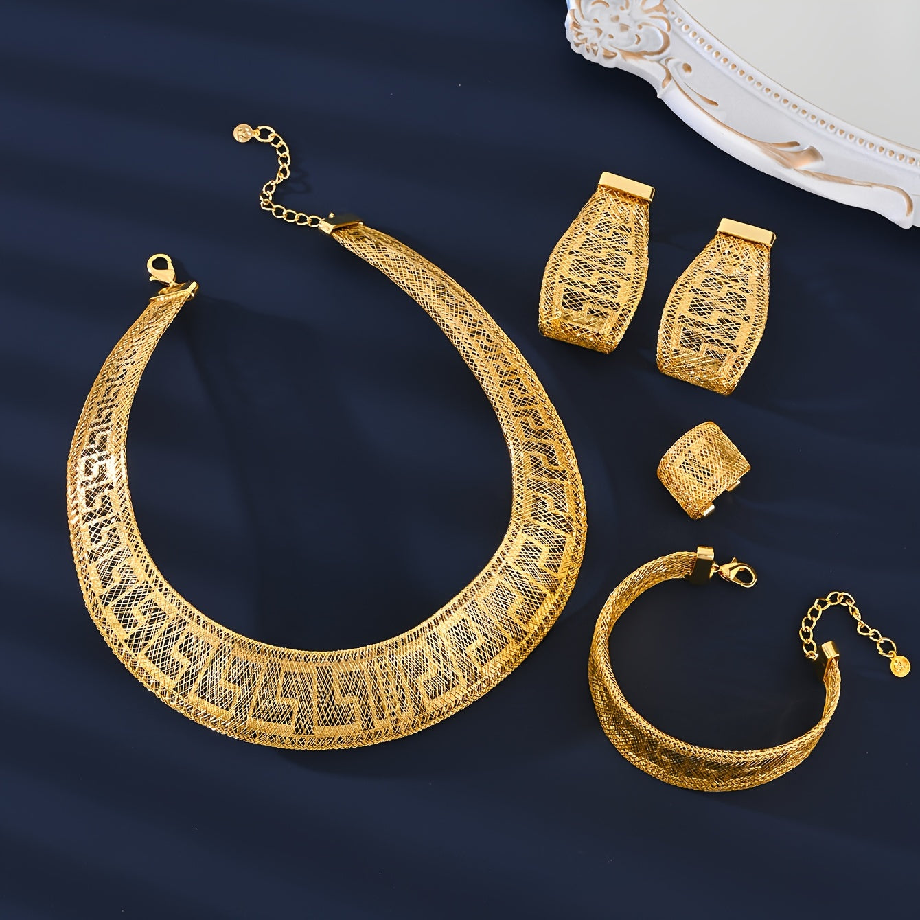 This set includes 5 pieces of Dubai Middle East jewelry, including a necklace, ring, earrings, and bracelet. Perfect as holiday gifts or wedding accessories for women.