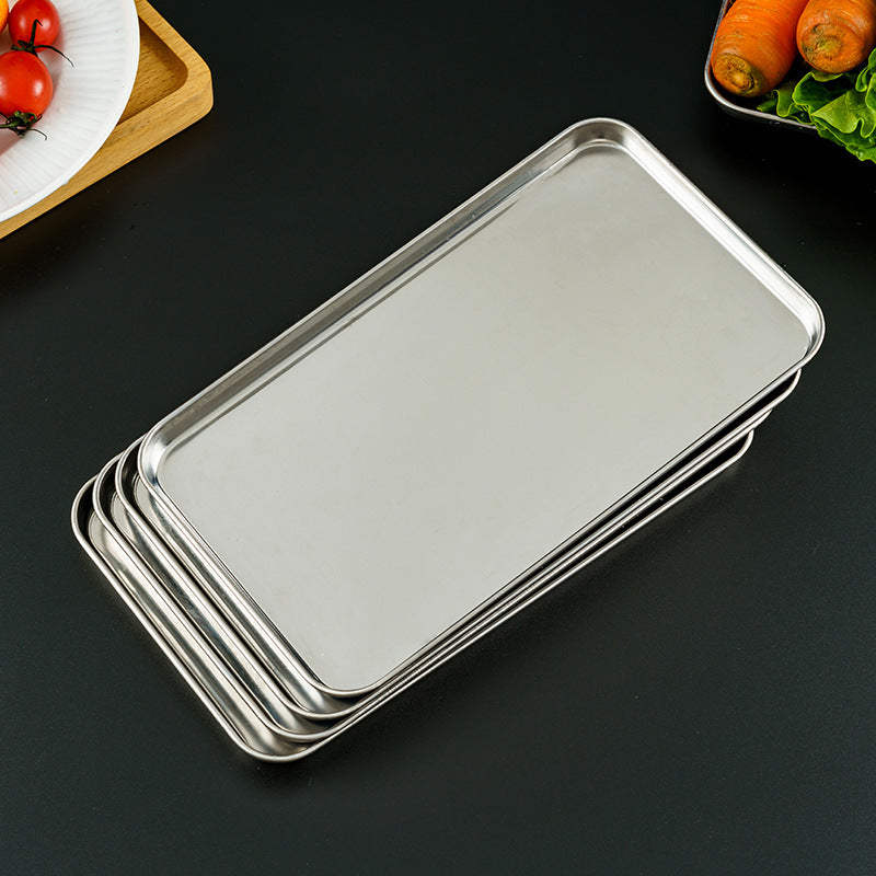 This stainless steel serving tray is perfect for kitchen use and is ideal for storing food, roasting fish on the BBQ, steaming dishes, and using as a baking pan. It is a versatile option for serving food.