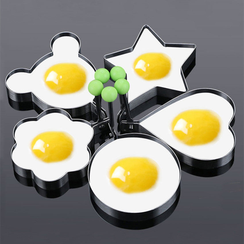 Set of 5 stainless steel egg molds designed for frying, featuring non-stick rings with handles in various shapes to easily make omelets and pancakes for breakfast. A versatile cooking tool for the kitchen.