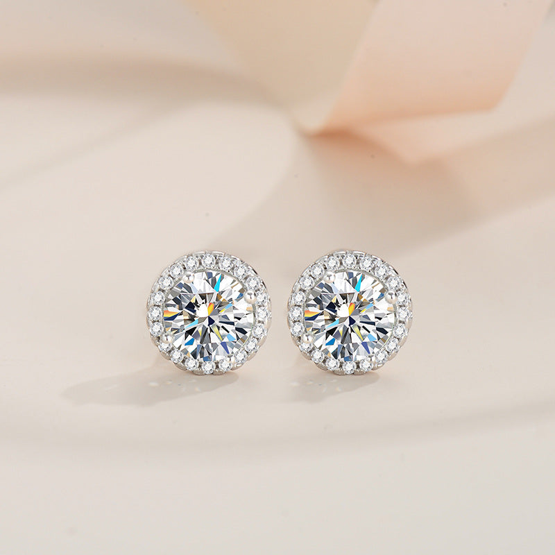 Stylish 925 Sterling Silver Moissanite Earrings, perfect for both Men and Women, in 0.5 or 1 Carat sizes. Featuring a hip hop rock style, these earrings come with sleep free screw earplugs, making them a great Halloween, New Year, Birthday or Anniversary