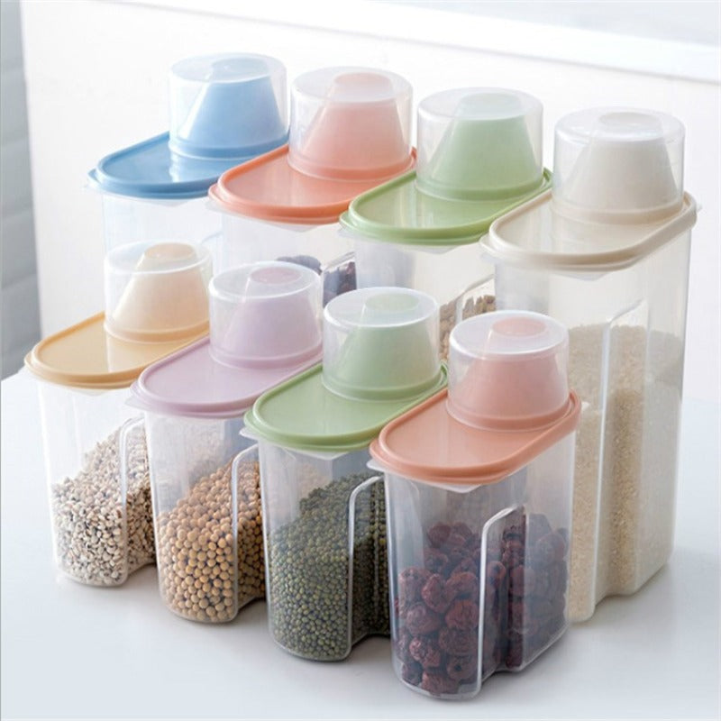 Set of four PP food storage boxes with clear plastic containers and pour lids, perfect for storing cereal, rice, pasta, tea, nuts, and coffee beans. Ideal for preserving food in the kitchen at home.