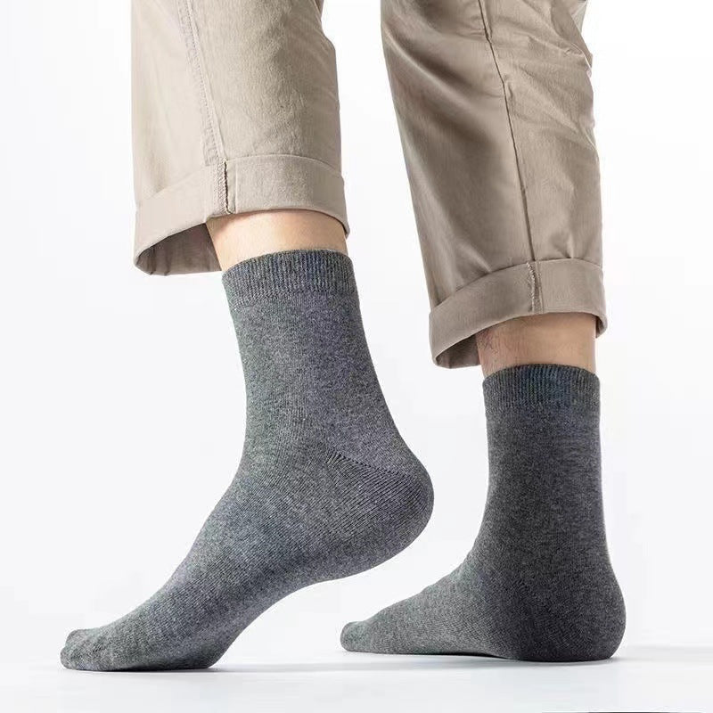 5 pairs of men's low cut socks, soft and breathable for all seasons.