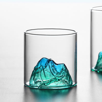 1 pc, Mountain pattern glass cup for drinking various beverages in all seasons.