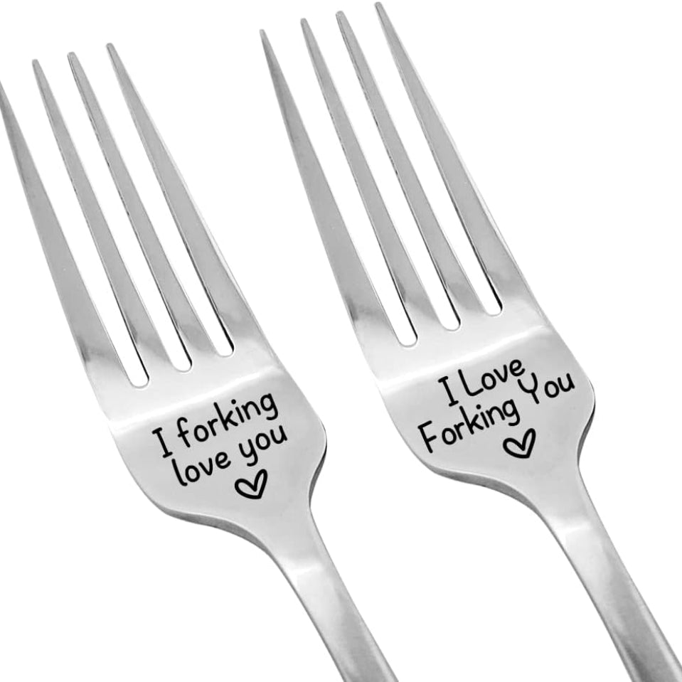 Mirror polished stainless steel fork laser engraved with "I Love You", perfect romantic gift for boyfriend or girlfriend, wedding or anniversary celebrations. Great for desserts at family parties or as a Christmas or birthday present.