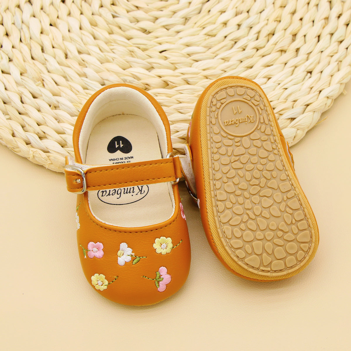 Embroidered flower Mary Jane shoes for baby girls, comfy lightweight non-slip flat sole shoes for indoor/outdoor parties in Autumn.