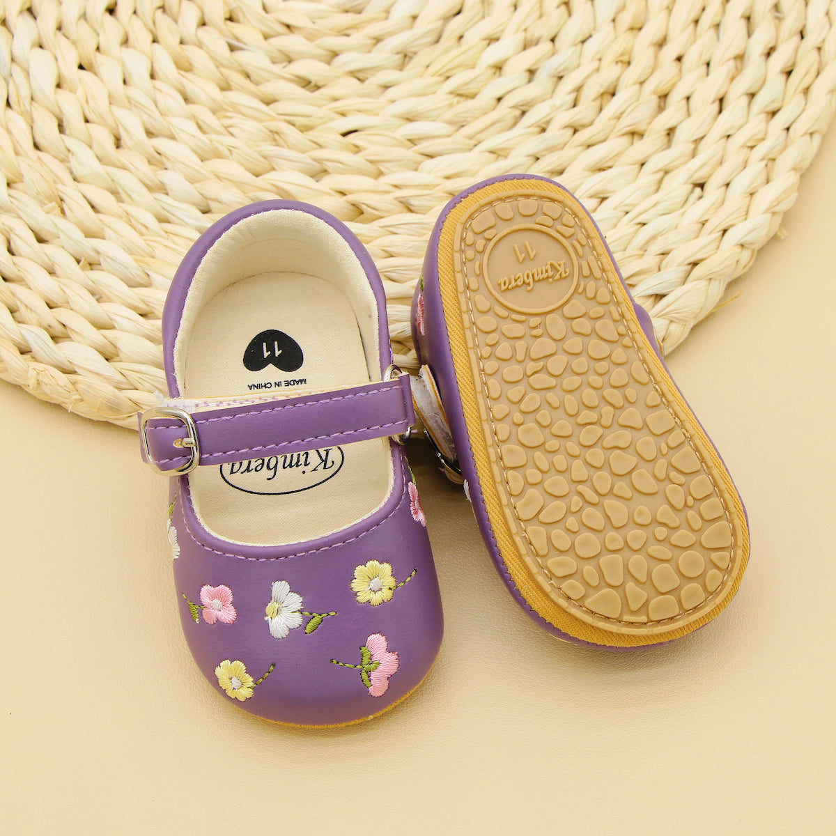 Embroidered flower Mary Jane shoes for baby girls, comfy lightweight non-slip flat sole shoes for indoor/outdoor parties in Autumn.