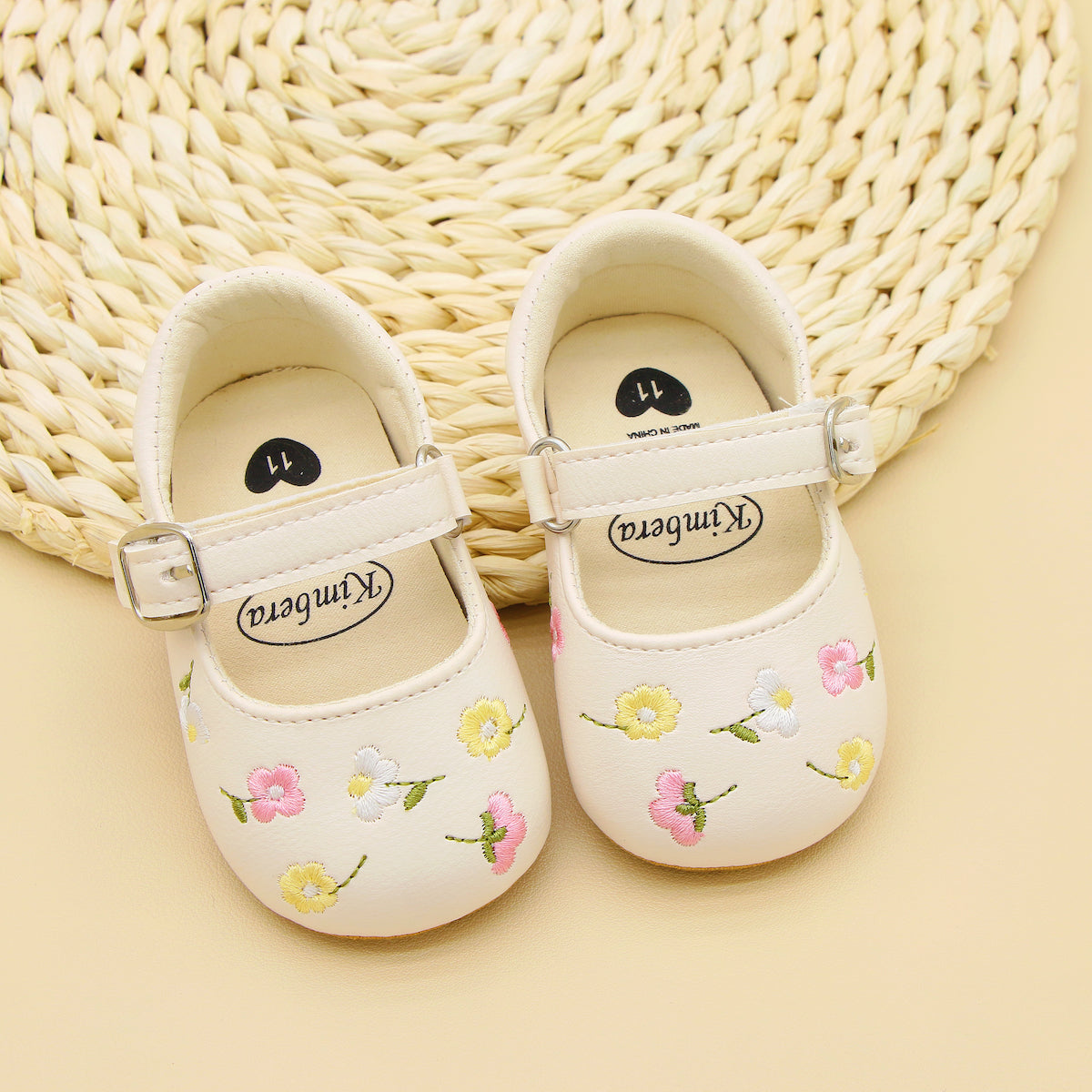 Embroidered flower Mary Jane shoes for baby girls, comfy lightweight non-slip flat sole shoes for indoor/outdoor parties in Autumn.