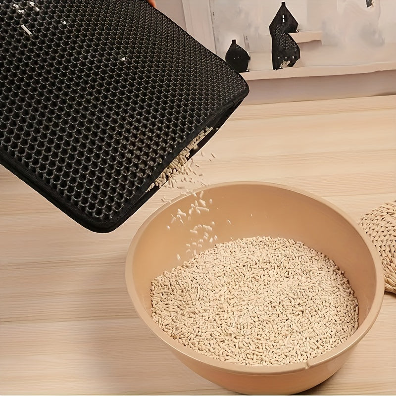 Waterproof double-layer cat litter mat with non-slip surface, washable and easy to clean.