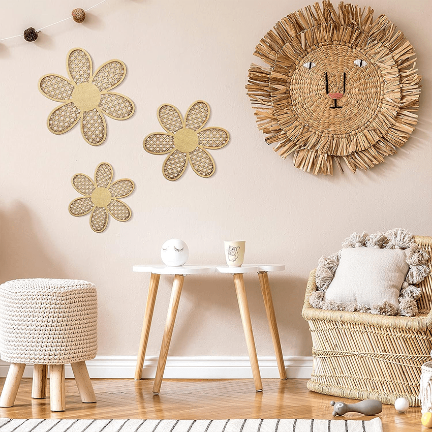 Daisy Wall Decoration Set - Includes 3 Wooden Wall Art Pieces for Home Living Room Décor. Can be Hung on the Wall for a Charming Addition to your Space.