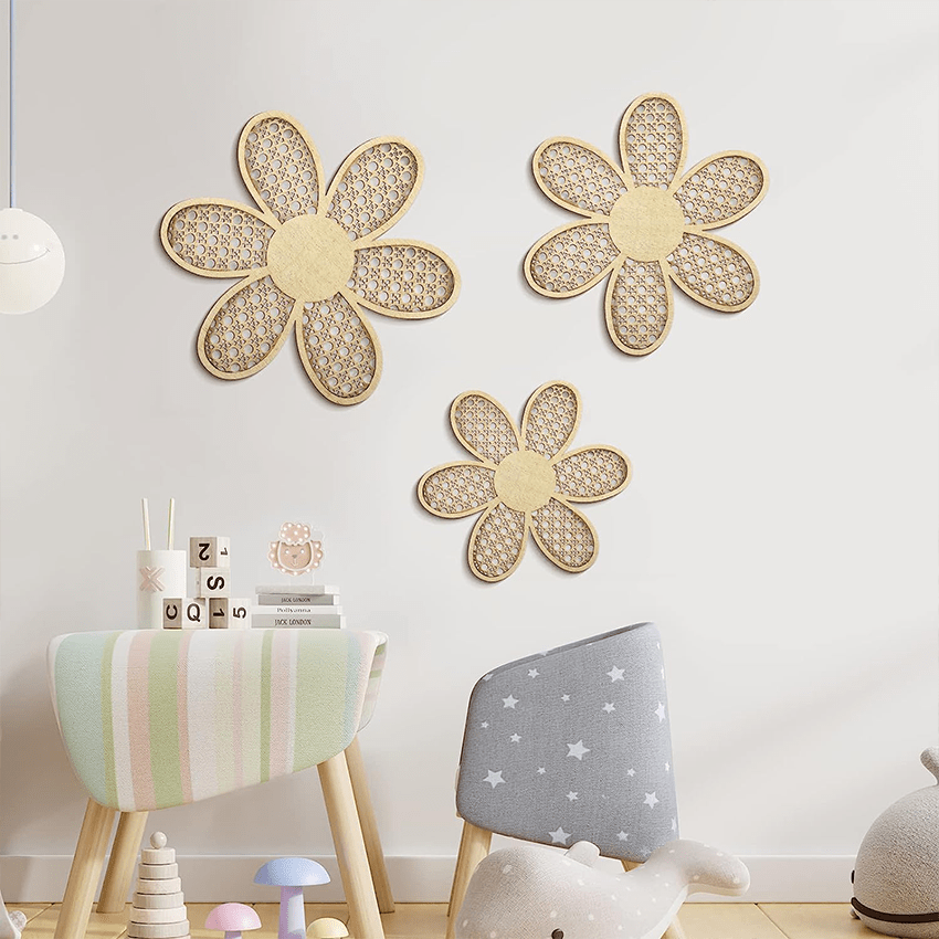 Daisy Wall Decoration Set - Includes 3 Wooden Wall Art Pieces for Home Living Room Décor. Can be Hung on the Wall for a Charming Addition to your Space.