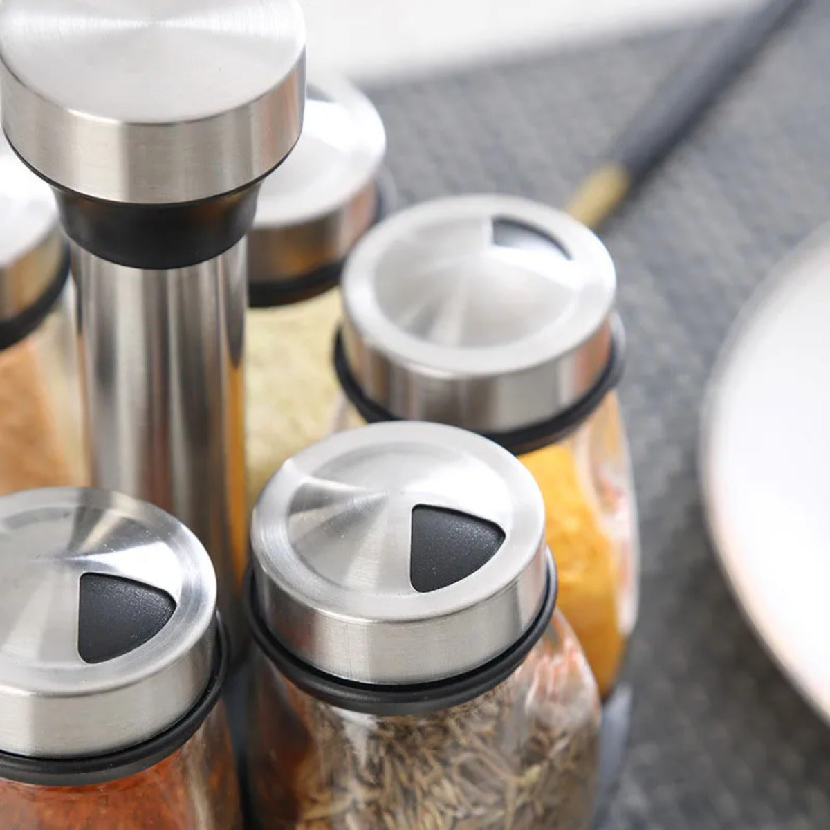 Set of 7 Glass Spice Jars with Stainless Steel Lids - Kitchen Organizer Rotates 360° for Salt, Sugar, Pepper & Spices - Clear Storage Rack Prevents Moisture, with Customizable Bottle Holders - Must-Have for Home Cooks, Spice Storage Solution