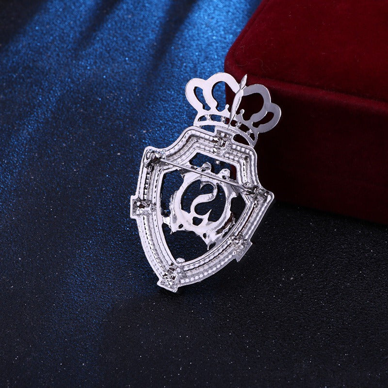 One-piece Crown Brooch for Men, Shield Badge, Stylish "S" Lapel Pin, Coat Accessory