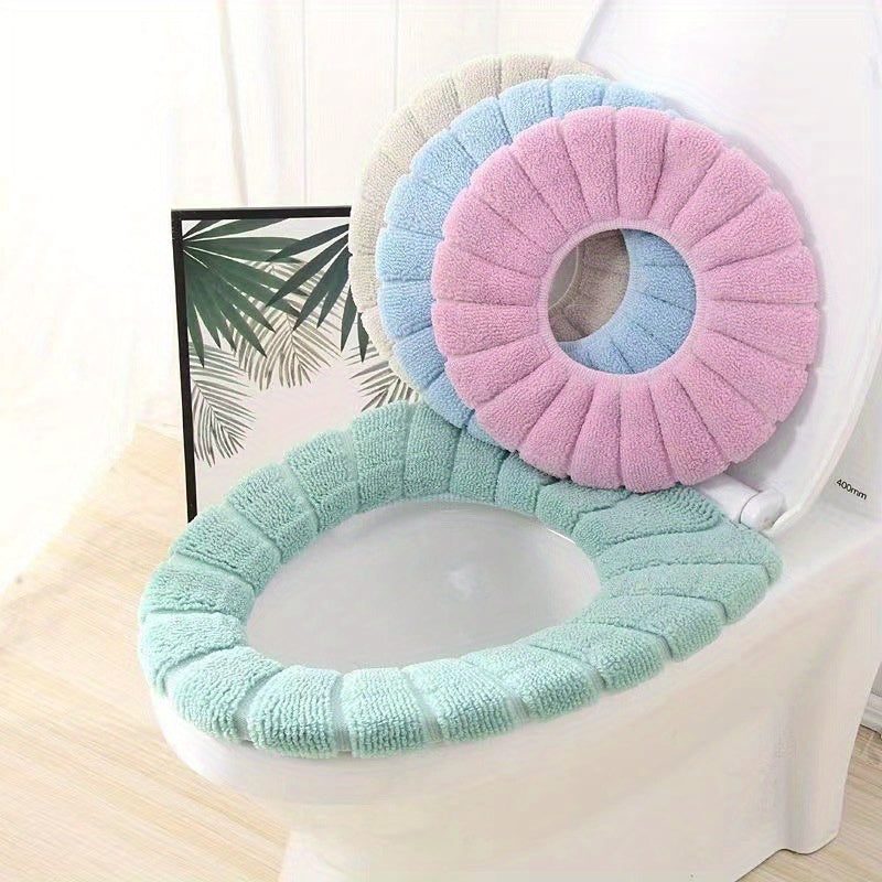 All-season toilet seat cover, large and thick for winter.