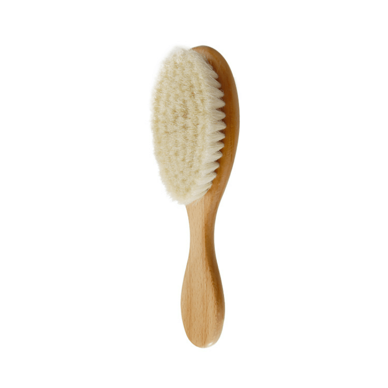 Combining both a wooden brush and soft hair comb, this portable head massager is perfect for a relaxing and cute hair bath experience.