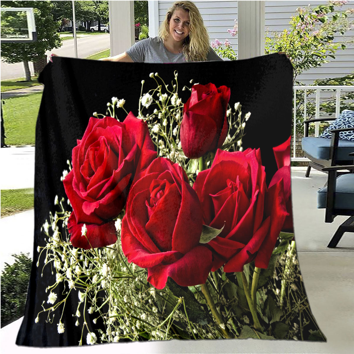 Floral Flannel Bed Sheet with Digital Print for Wedding Anniversary or Valentine's Day - Perfect for Couples to Snuggle Up in Any Season. Great for Family Picnics, Travel, or Casual Use. Easy to Clean in the Washing Machine.