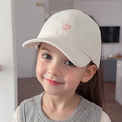 Youngsters' sun protection baseball cap made of 100% polyester with heart pattern, snap closure, and ponytail opening. Suitable for ages 5-10 for daily and casual wear in spring/summer