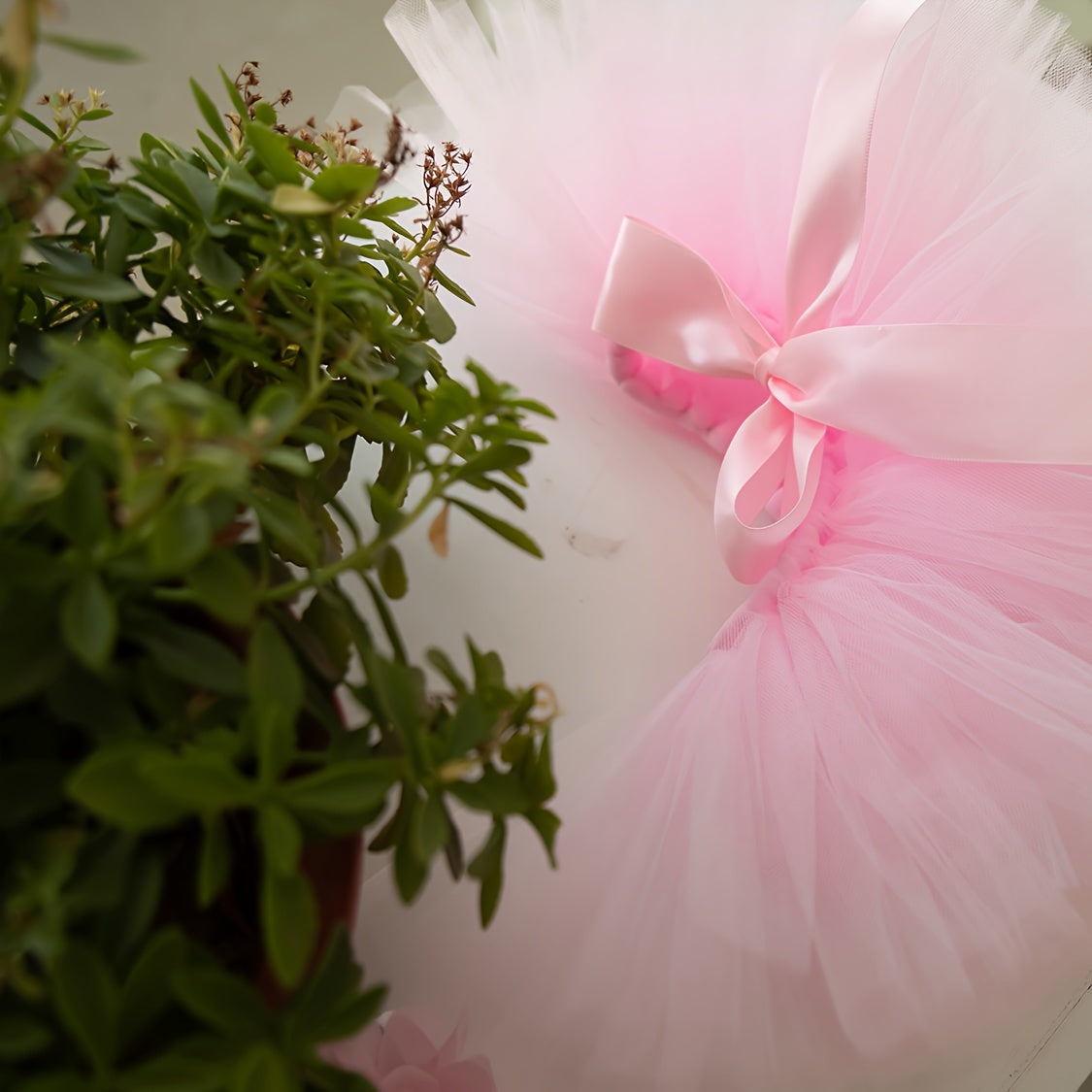 Charming Pink Ballet Tutu & Headband Ensemble for Kids - Ideal for Little Girl Photoshoots, Birthdays & Presents