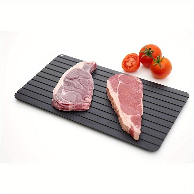 1 piece of a Fast Defrost Tray for quickly thawing frozen meat, fruits, and other foods. This defroster plate is perfect for fast and efficient defrosting in your kitchen.