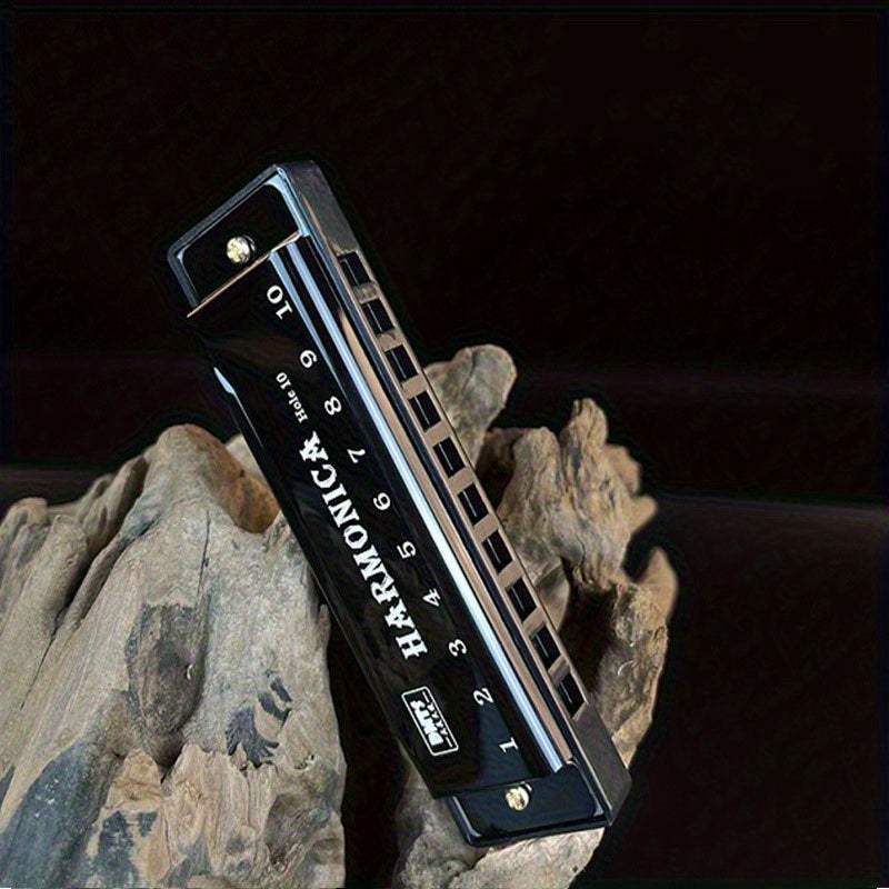 Beginner's 10-hole professional blues harmonica.