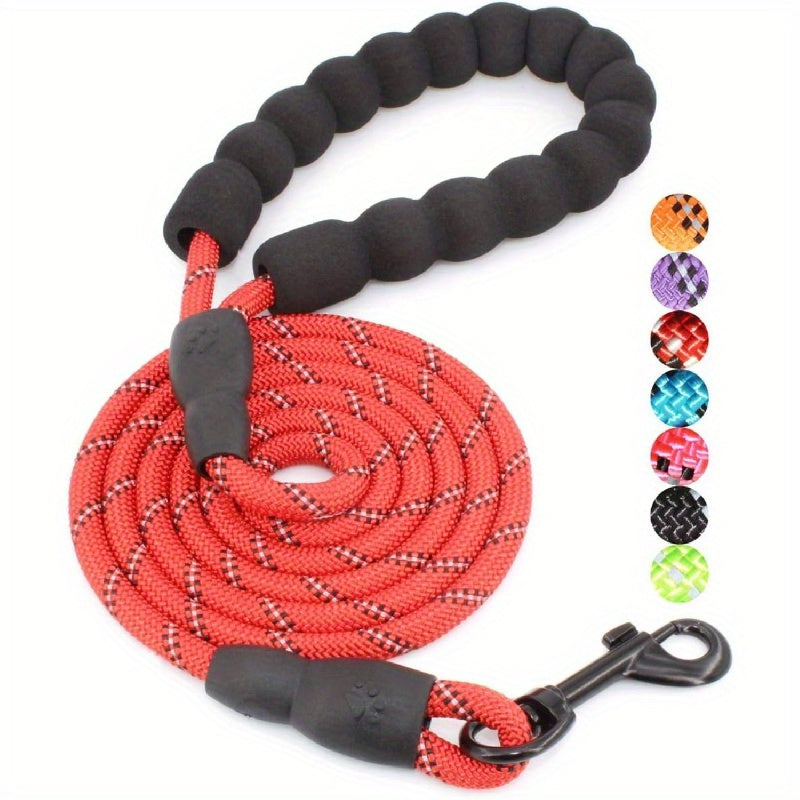 Reflective round rope leash for medium and large dogs.