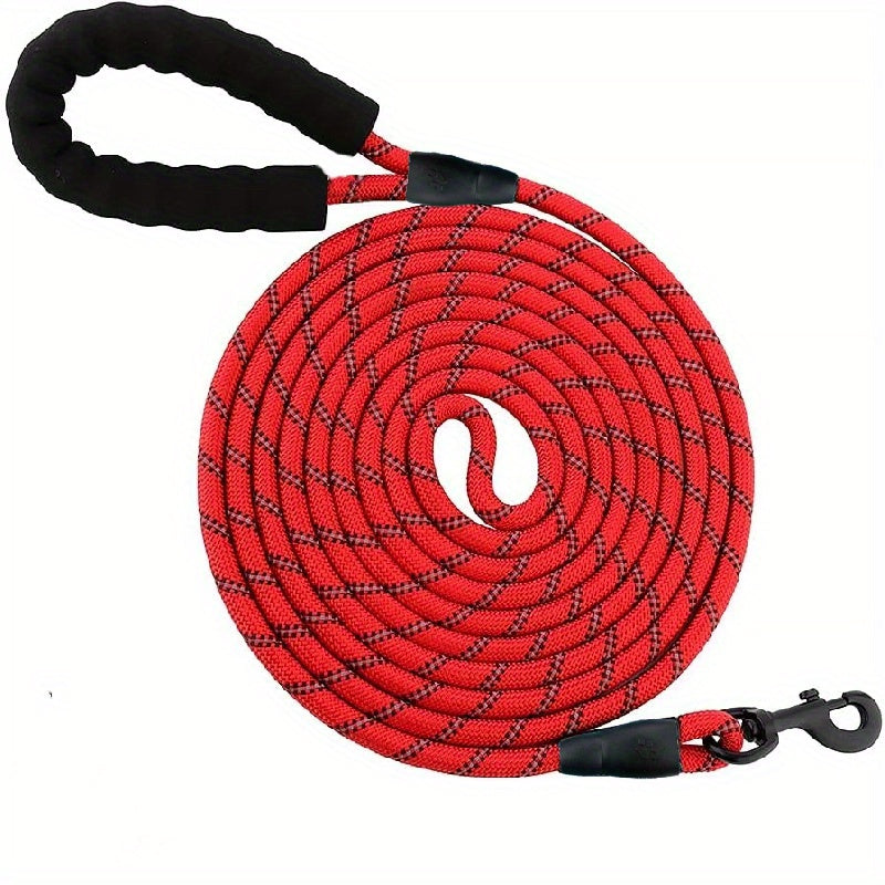 Reflective round rope leash for medium and large dogs.