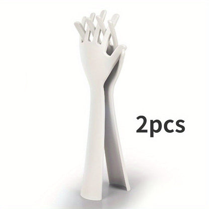 Get creative with these hand-shaped salad forks - made from durable PP material for easy blending in the kitchen. Perfect for effortless salad mixing, these manual operation tools are a must-have for any cooking enthusiast.