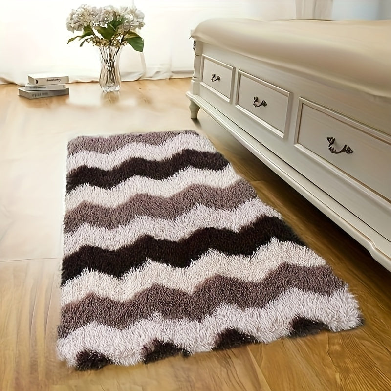 This plush rug in tie-dye style adds a modern and simple touch to any indoor space. It is soft, comfortable, fluffy, and easy to manage, creating a cozy atmosphere in your bedroom, living room, leisure area, entertainment area, or any other indoor space.