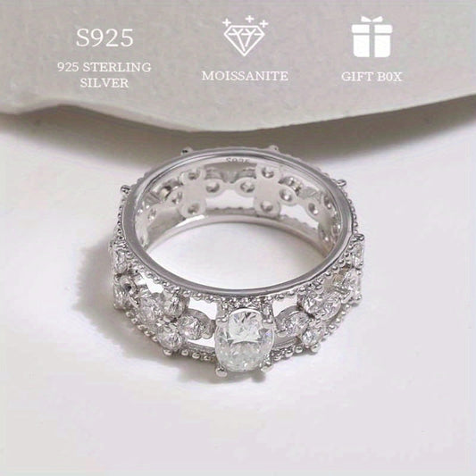 This ring is made of 925 sterling silver and features a 1ct or 2ct goose egg moissanite in a hypoallergenic hollow three-dimensional four-leaf clover design. It comes with a moissanite certificate and is packaged in an exquisite gift box for women.