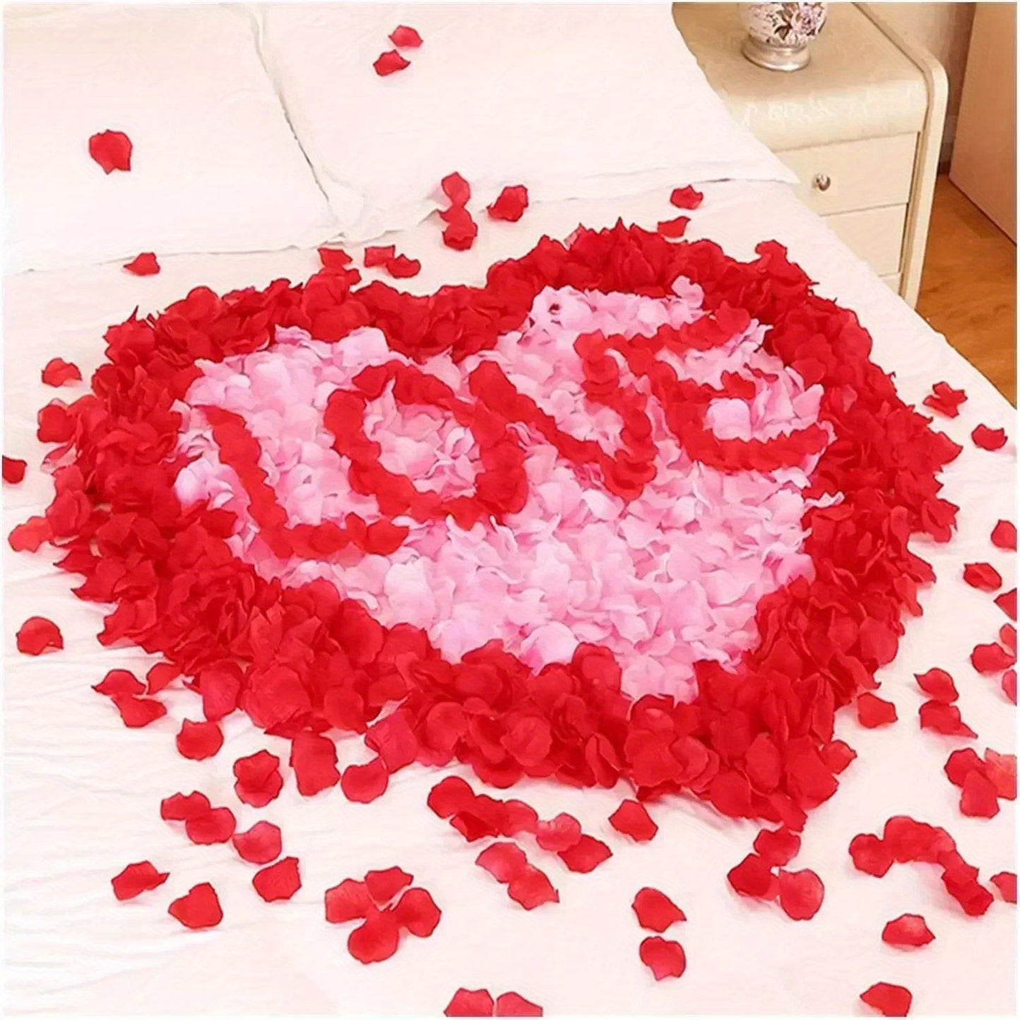 1000 fake red rose petals for romantic wedding and Valentine's Day décor.