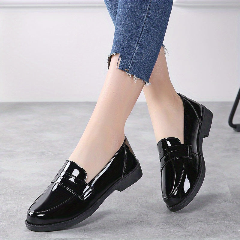 Chunky heel loafers in solid color for women, with preppy style and slip-on comfort.