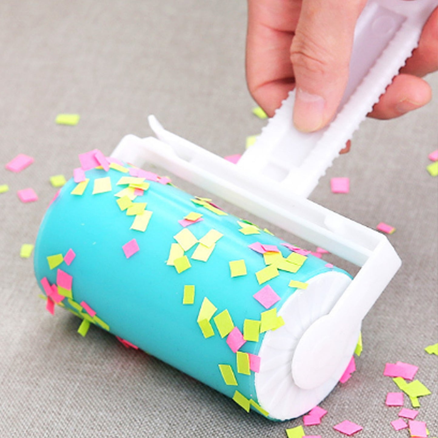 Washable lint roller removes pet hair.