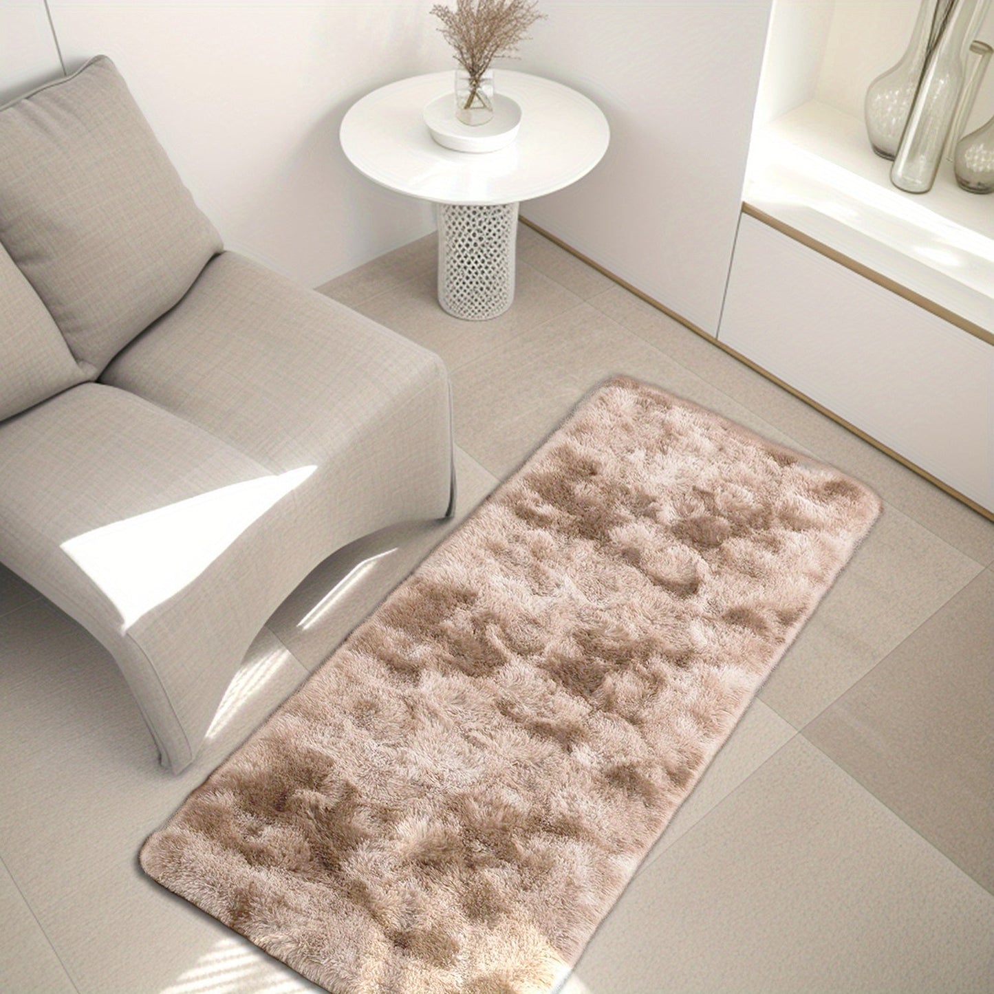 Indulge in luxury with our exquisite 1pc Tie-Dye Gradient Plush Area Mat. Made from soft silk fur, this machine washable mat is perfect for your living room coffee table or bedroom bedside. Available in two sizes: 50.01x100.0cm and 80.01x159.99cm. Cozy