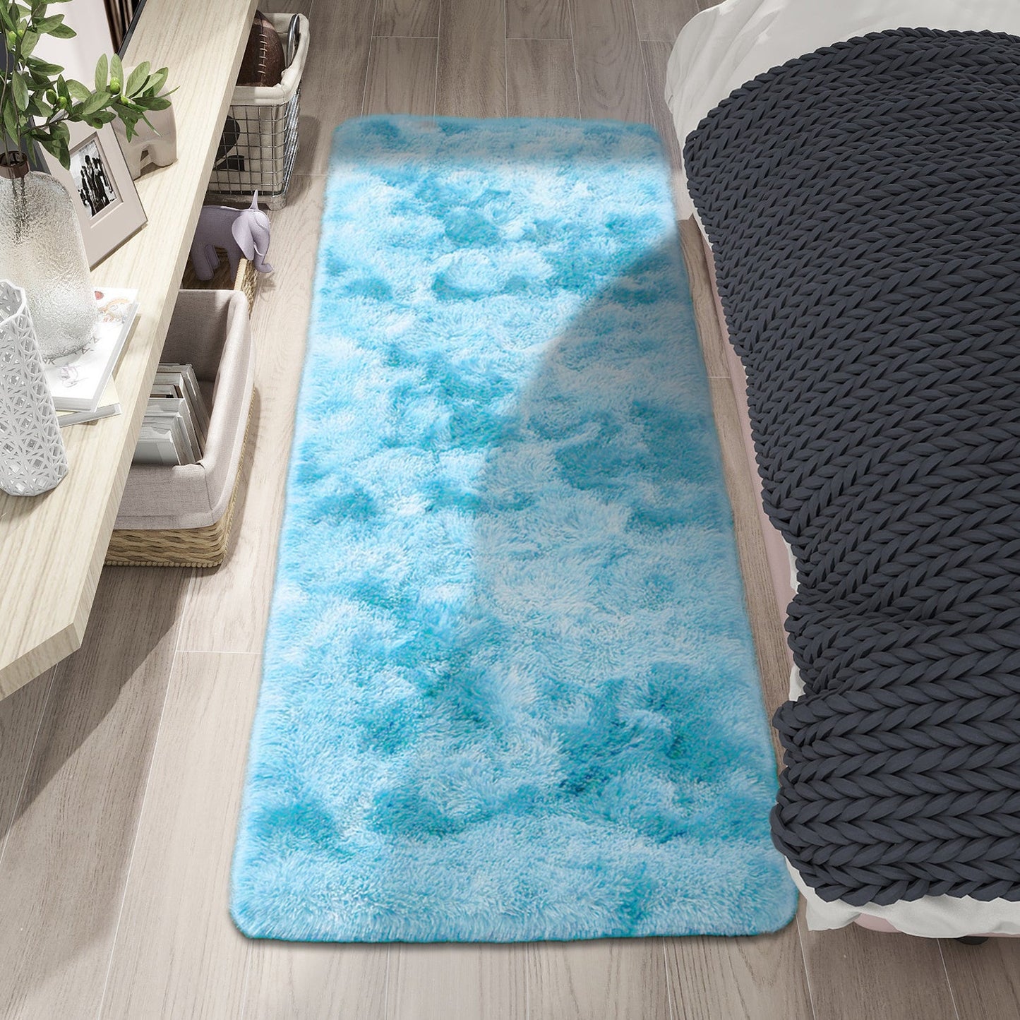 Indulge in luxury with our exquisite 1pc Tie-Dye Gradient Plush Area Mat. Made from soft silk fur, this machine washable mat is perfect for your living room coffee table or bedroom bedside. Available in two sizes: 50.01x100.0cm and 80.01x159.99cm. Cozy