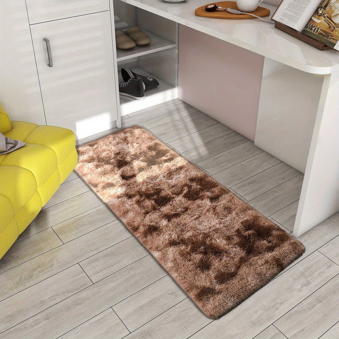 Plush Carpet in Tie-dye Gradient with Soft Silk Material, Nordic Style Light Luxury, Ideal for Living Room, Coffee Table, Bedroom, and Bedside, Long Plush Floor Mat or Padded Blanket