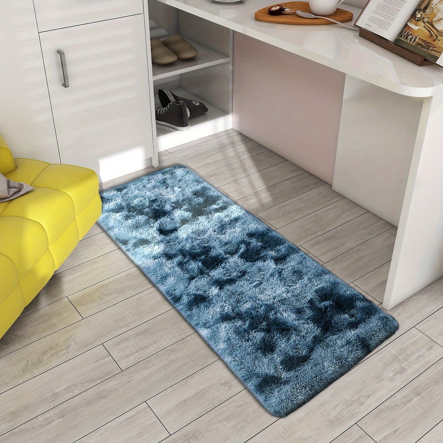 Plush Carpet in Tie-dye Gradient with Soft Silk Material, Nordic Style Light Luxury, Ideal for Living Room, Coffee Table, Bedroom, and Bedside, Long Plush Floor Mat or Padded Blanket