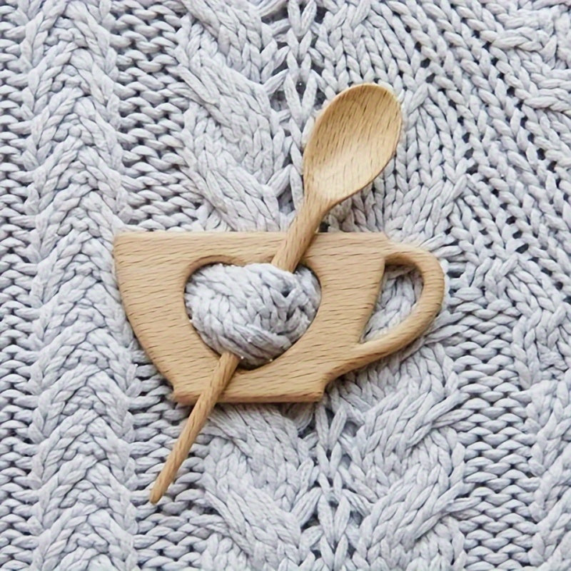 Adorable Animal-Inspired Brooch Pin - Versatile and Charming Accent for Sweaters, Shawls, and Cardigans